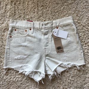 Levi: white denim wedgie for shorts